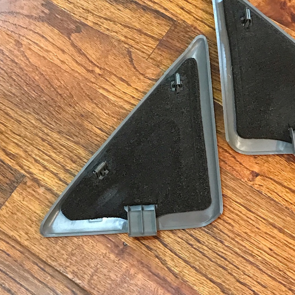 Silverado Sierra Tahoe Yukon Door Mirror Trim Panel 15089113 & 15089114 Chev GMC - Picture 5 of 10